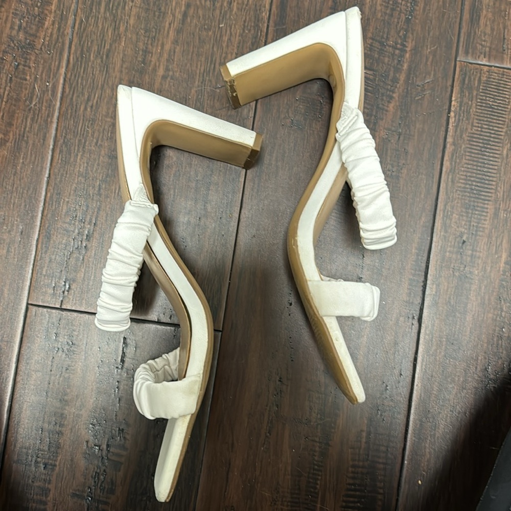 Heels - Picture 2 of 2